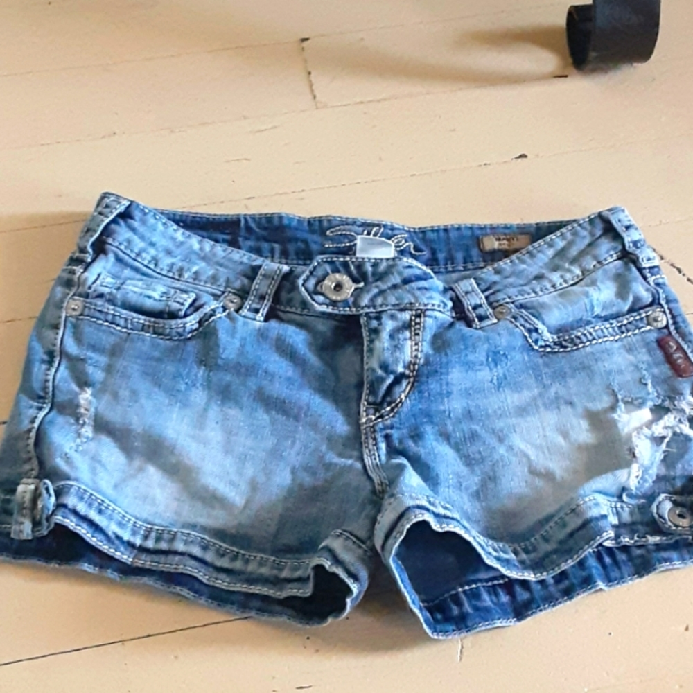 Silver Jeans Marti Shorts